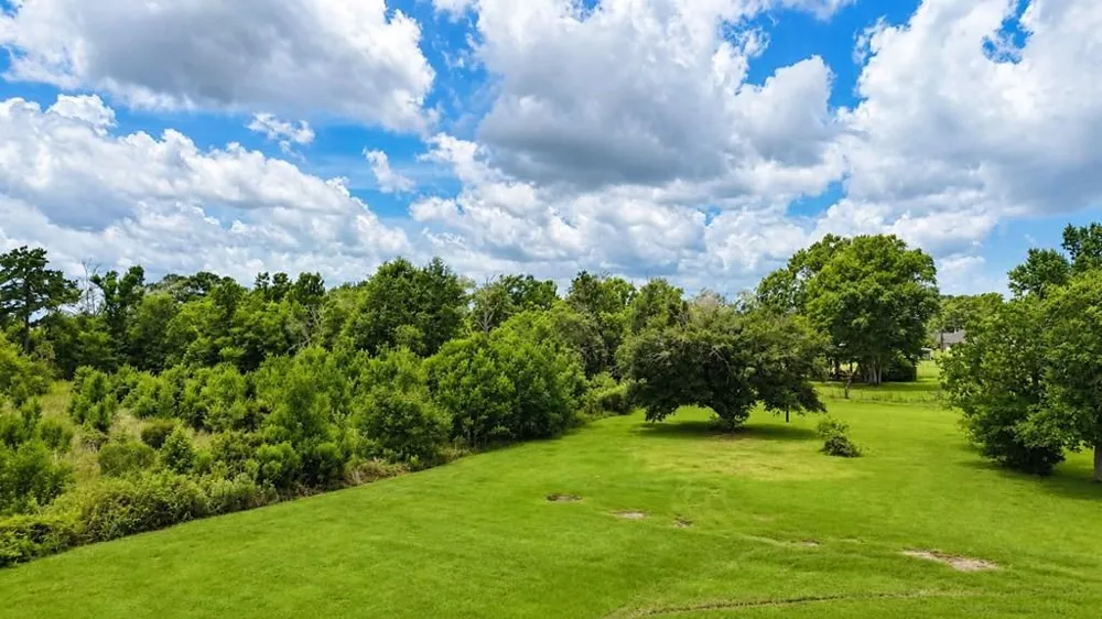 829 Fm 1004 W Kirbyville, TX 75956