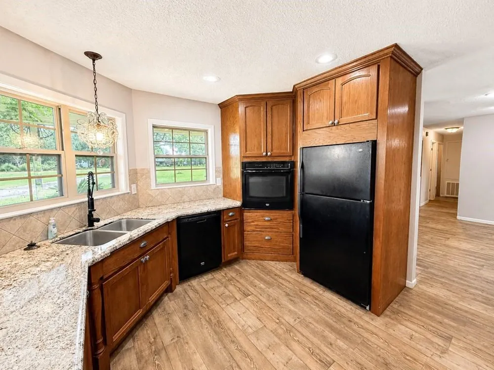 829 Fm 1004 W Kirbyville, TX 75956