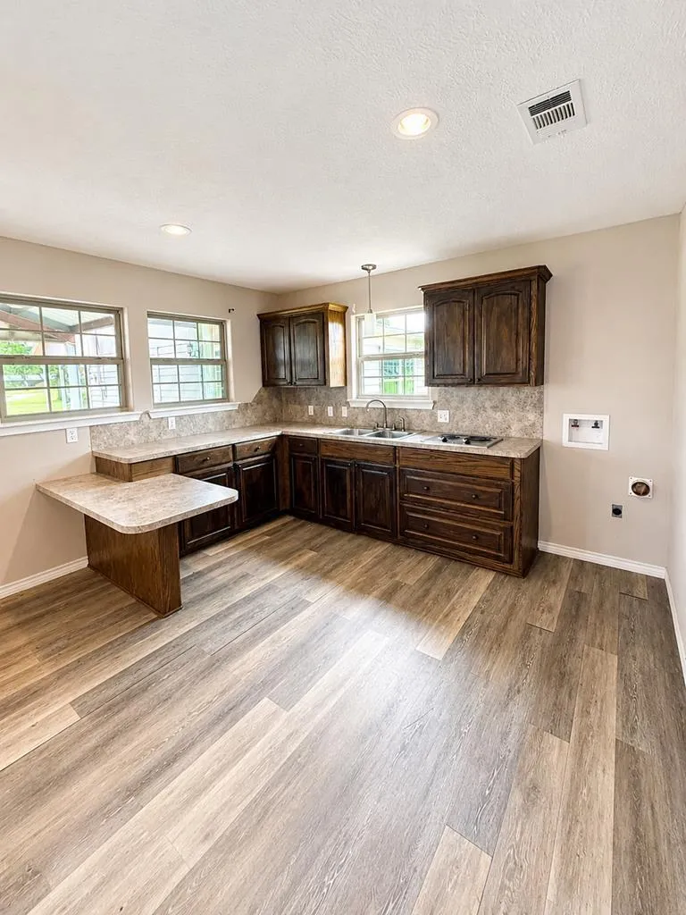 829 Fm 1004 W Kirbyville, TX 75956