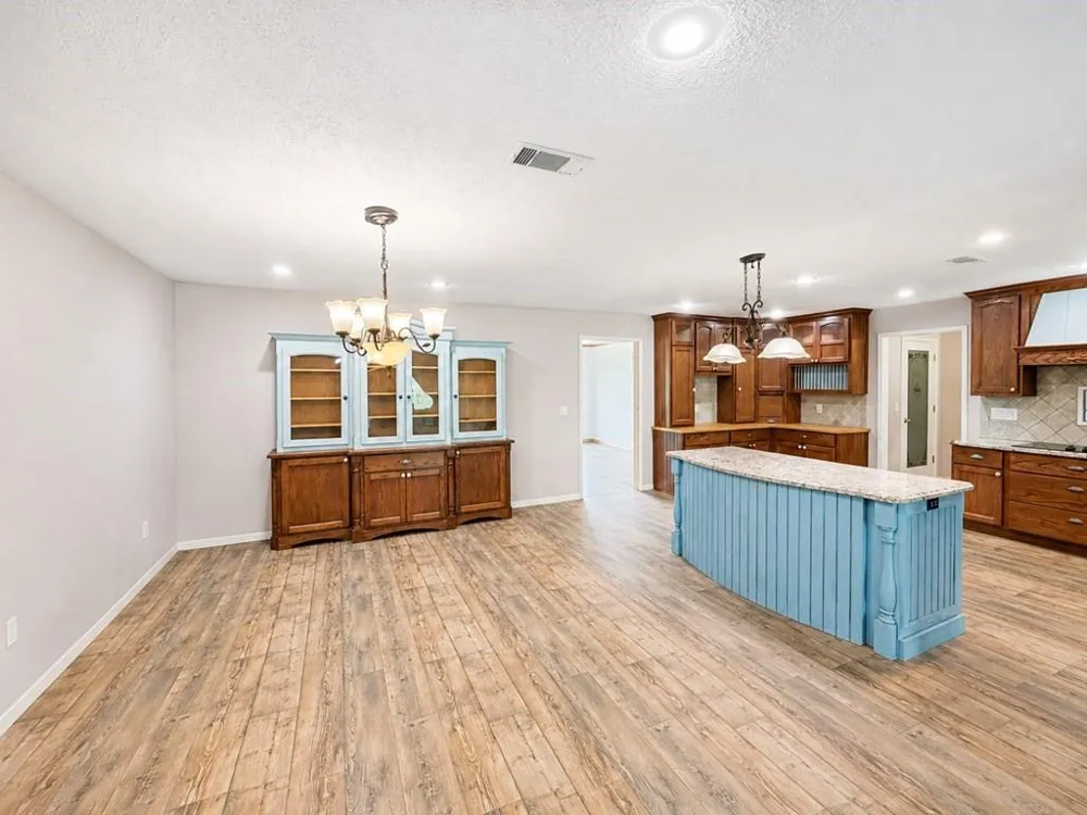 829 Fm 1004 W Kirbyville, TX 75956