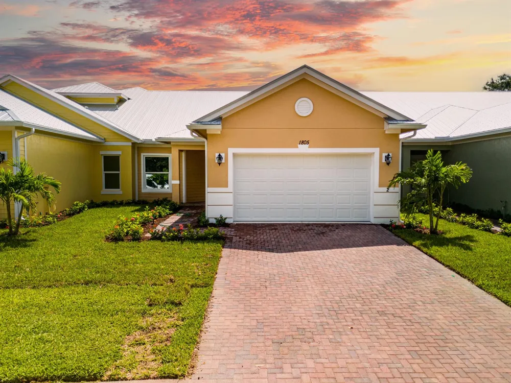 1805 Bridgepointe Circle #2 Vero Beach, FL 32967
