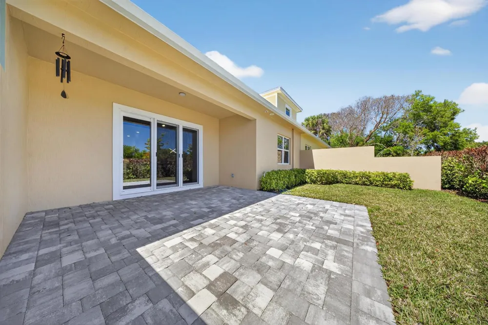 1805 Bridgepointe Circle #2 Vero Beach, FL 32967