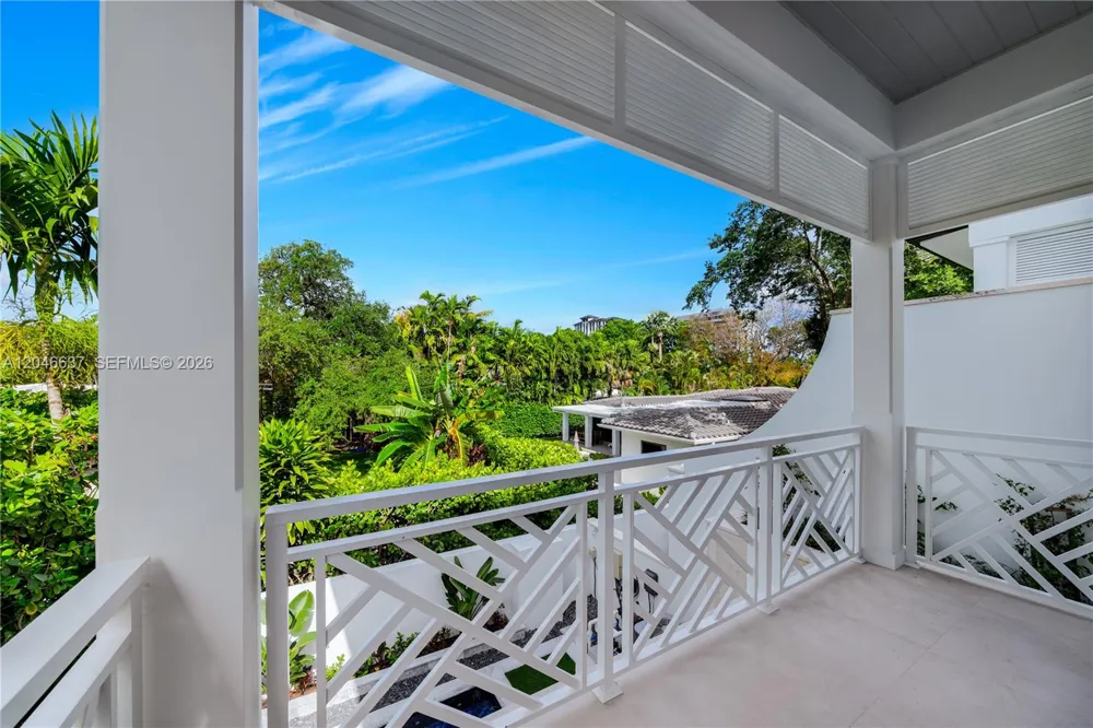 2712 S Le Jeune Rd Coral Gables, FL 33134