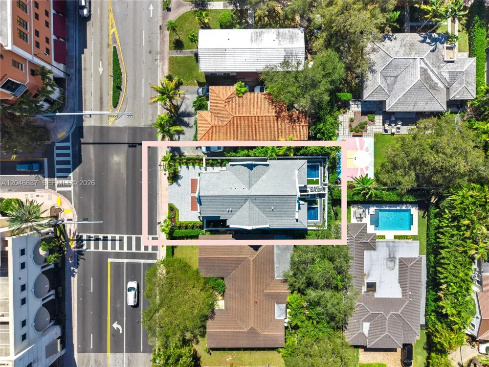 2712 S Le Jeune Rd Coral Gables, FL 33134