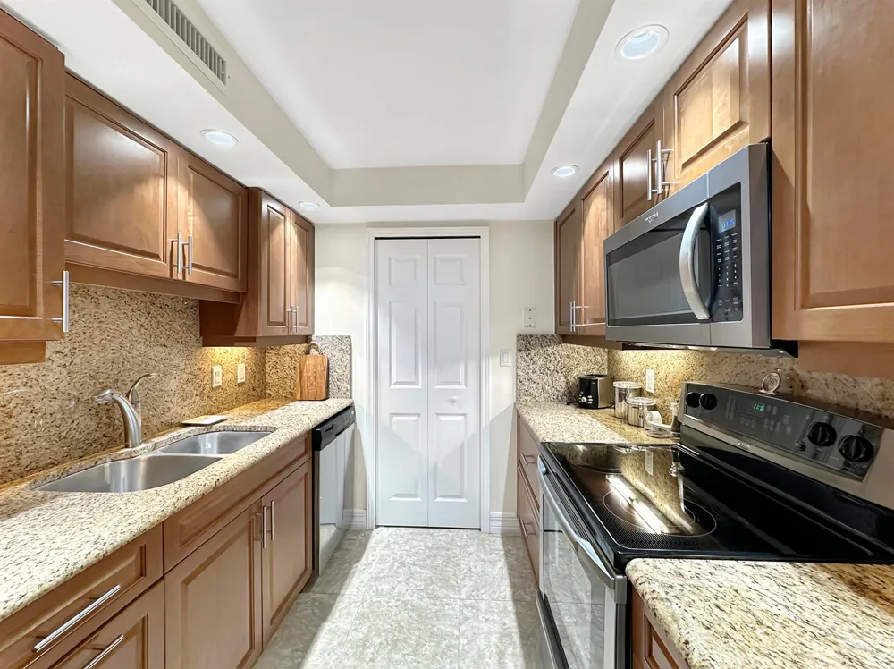 3000 Ocean Drive #20-b Singer Island, FL 33404