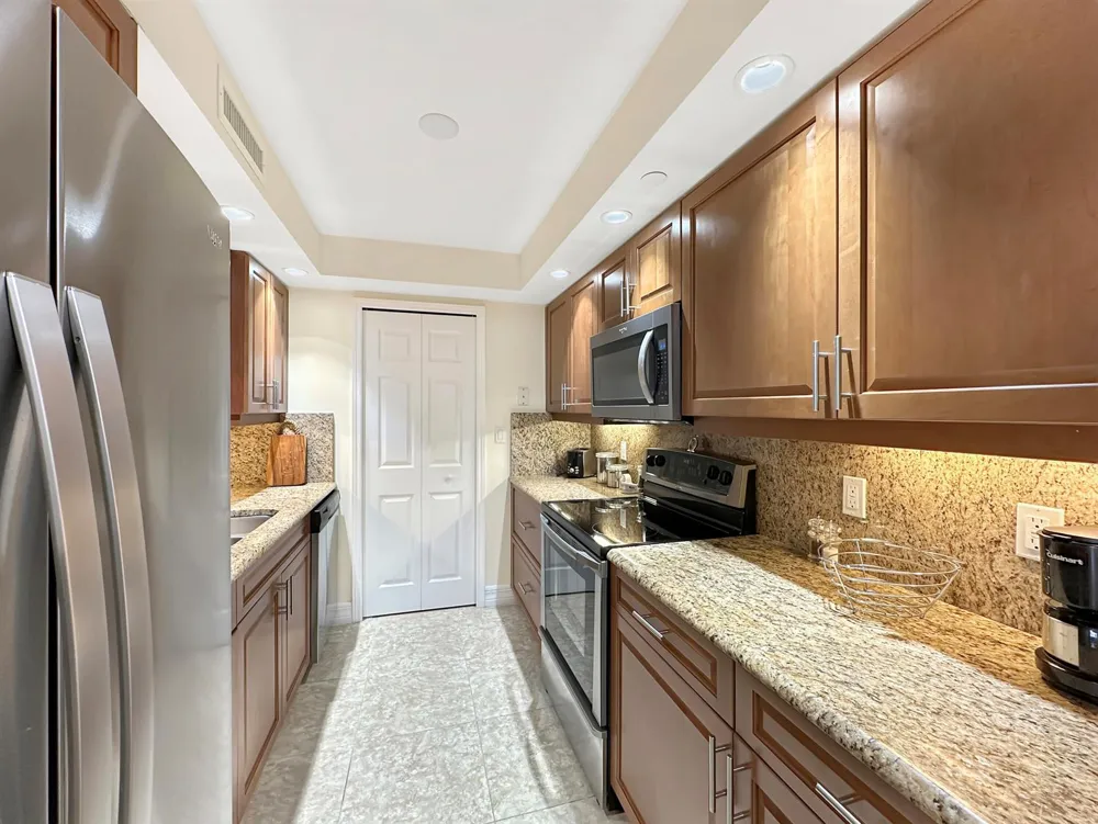 3000 Ocean Drive #20-b Singer Island, FL 33404