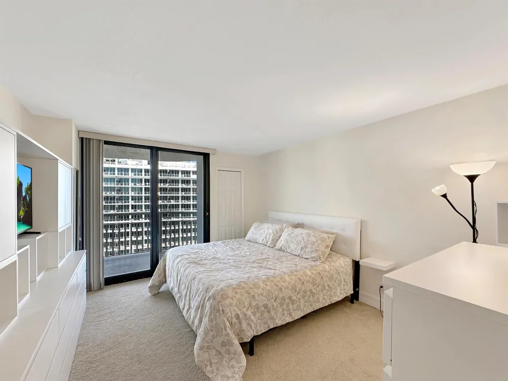 3000 Ocean Drive #20-b Singer Island, FL 33404