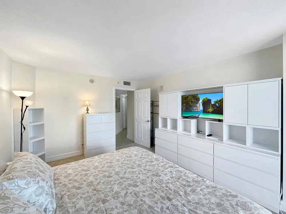 3000 Ocean Drive #20-b Singer Island, FL 33404