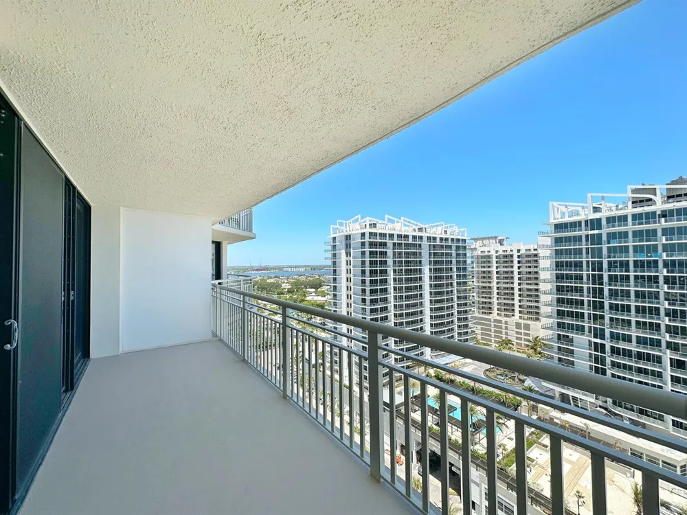 3000 Ocean Drive #20-b Singer Island, FL 33404