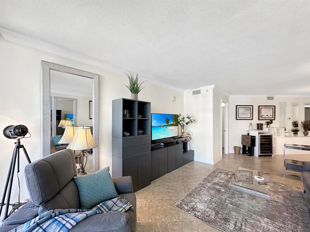 3000 Ocean Drive #20-b Singer Island, FL 33404