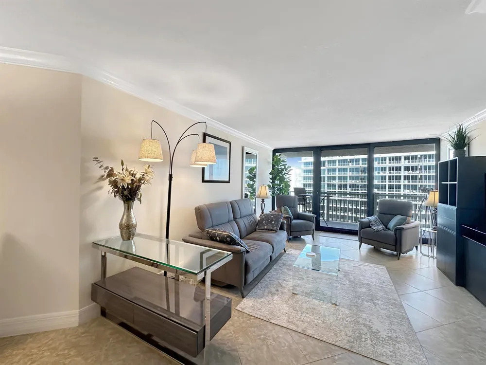 3000 Ocean Drive #20-b Singer Island, FL 33404
