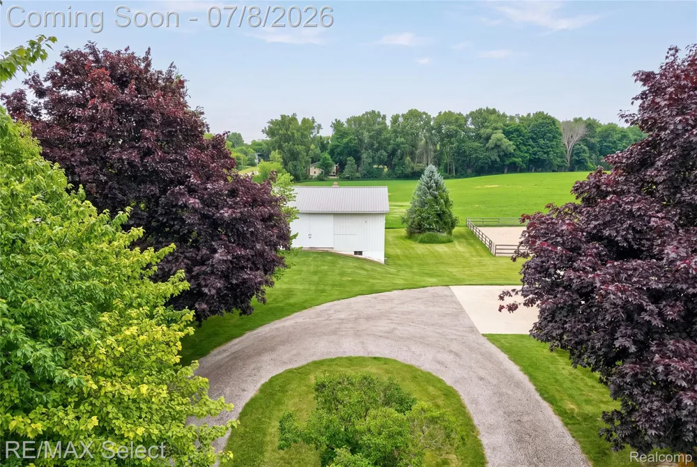 11025 Davison Road Davison Township, MI 48423