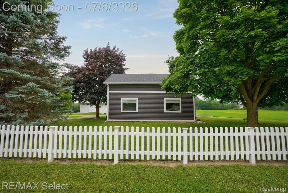 11025 Davison Road Davison Township, MI 48423