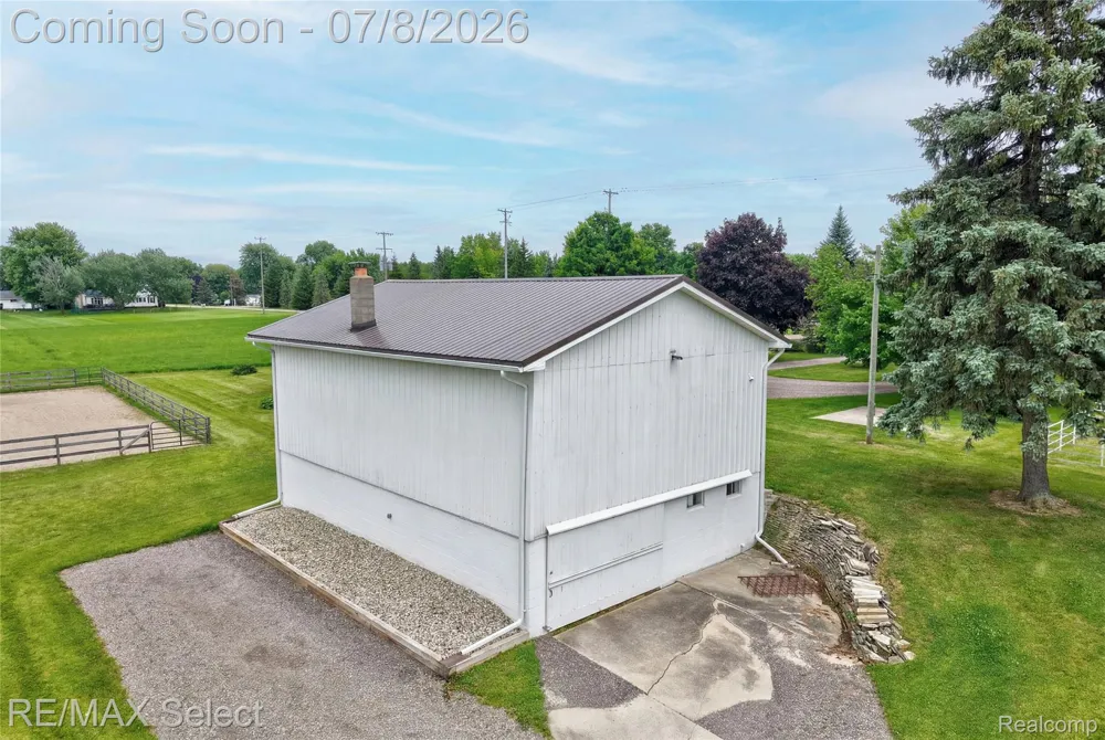 11025 Davison Road Davison Township, MI 48423