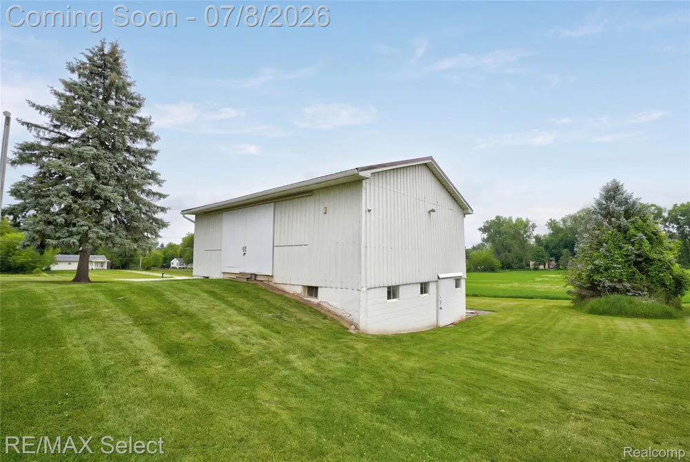 11025 Davison Road Davison Township, MI 48423