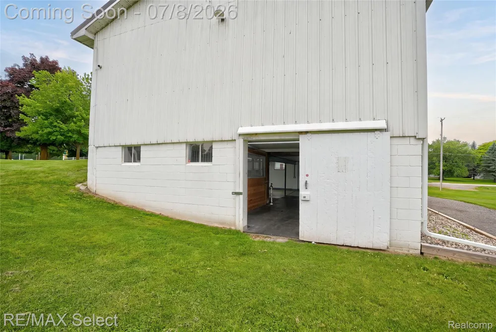 11025 Davison Road Davison Township, MI 48423