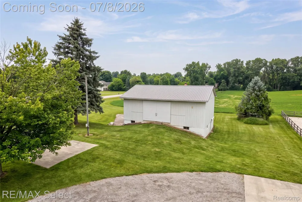 11025 Davison Road Davison Township, MI 48423