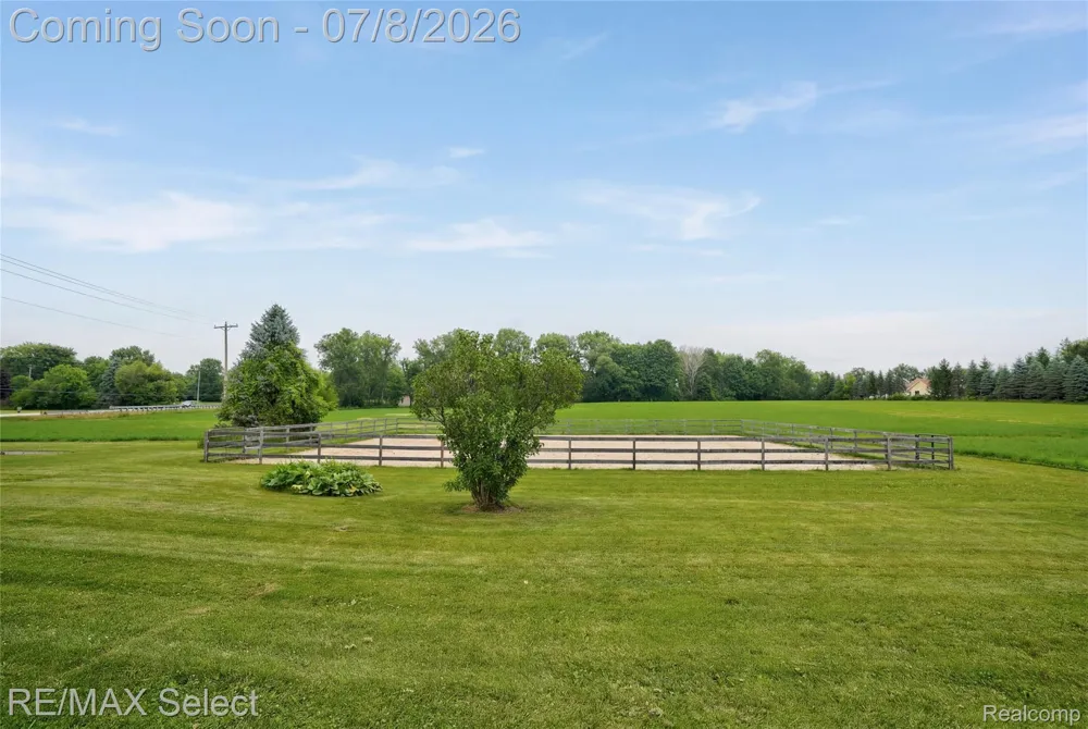 11025 Davison Road Davison Township, MI 48423