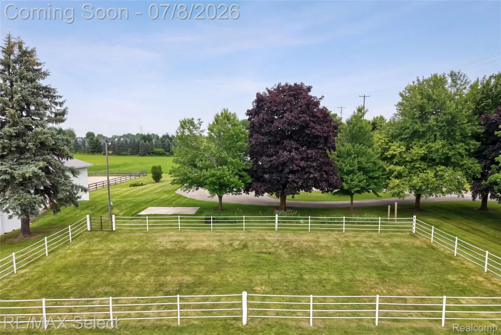 11025 Davison Road Davison Township, MI 48423