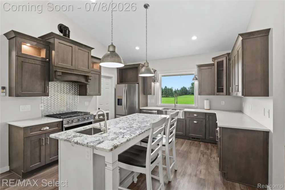 11025 Davison Road Davison Township, MI 48423