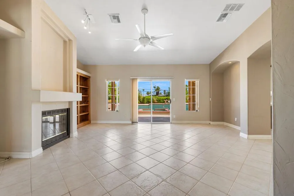 102 Chelsea Circle Palm Desert, CA 92260