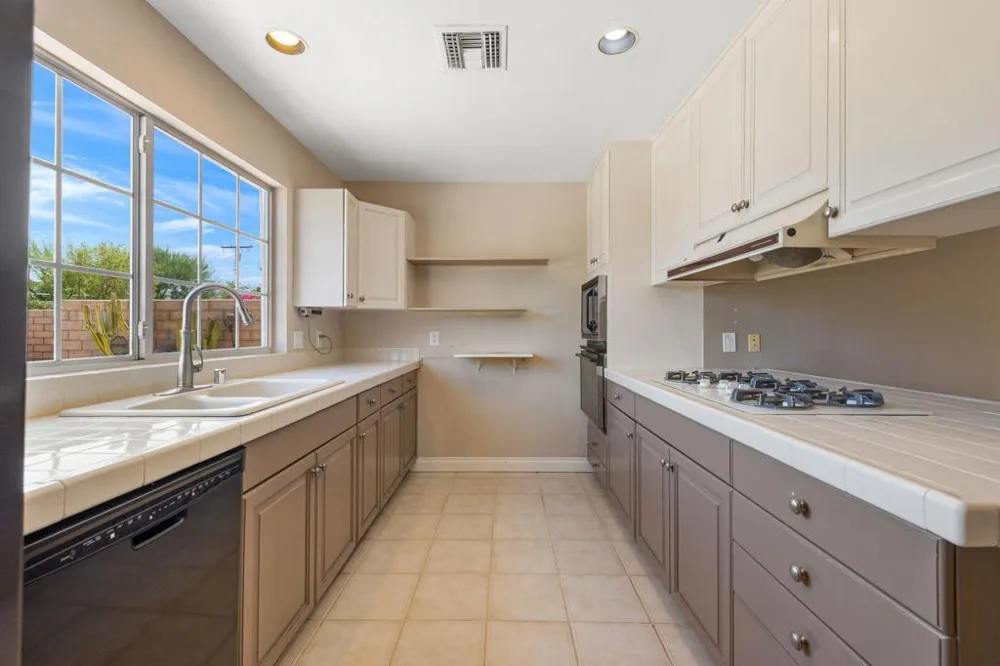 102 Chelsea Circle Palm Desert, CA 92260