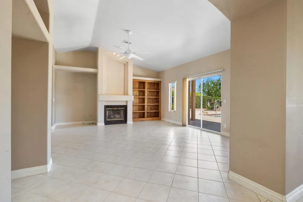 102 Chelsea Circle Palm Desert, CA 92260