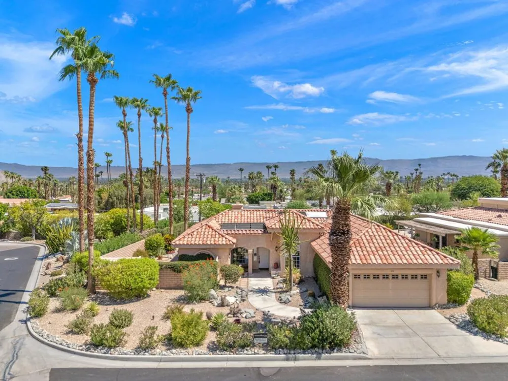 102 Chelsea Circle Palm Desert, CA 92260
