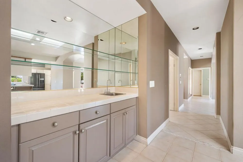 102 Chelsea Circle Palm Desert, CA 92260