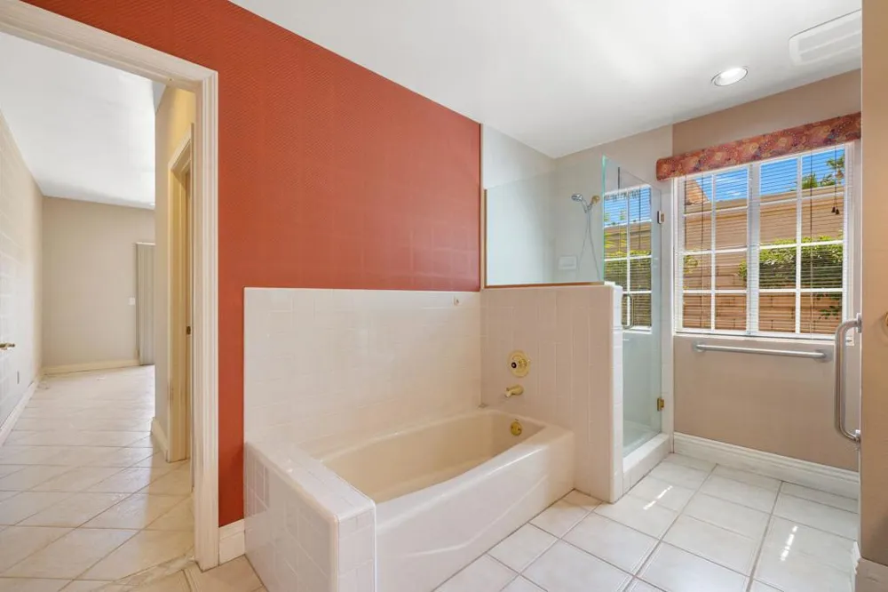 102 Chelsea Circle Palm Desert, CA 92260
