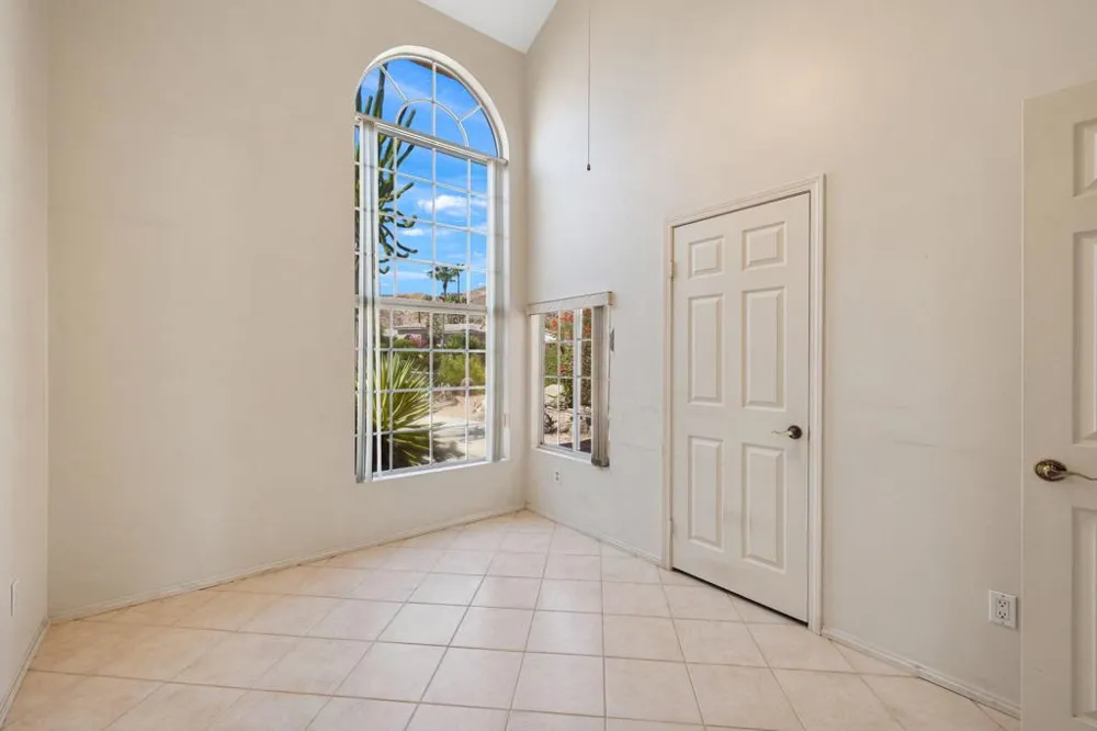102 Chelsea Circle Palm Desert, CA 92260