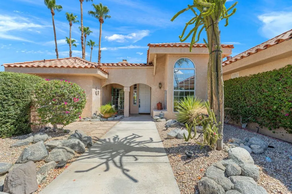 102 Chelsea Circle Palm Desert, CA 92260