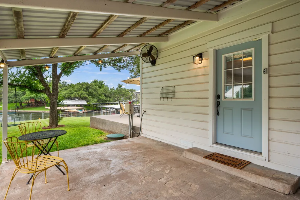 2350 Wisteria Drive Kingsland, TX 78639