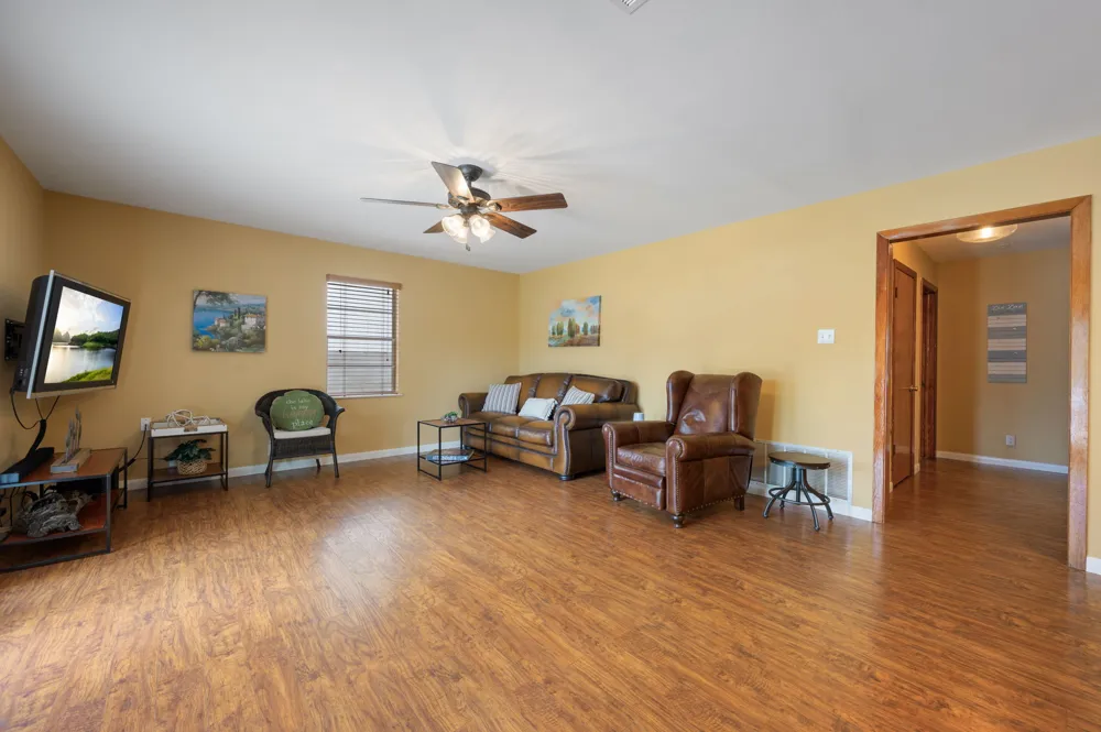2350 Wisteria Drive Kingsland, TX 78639