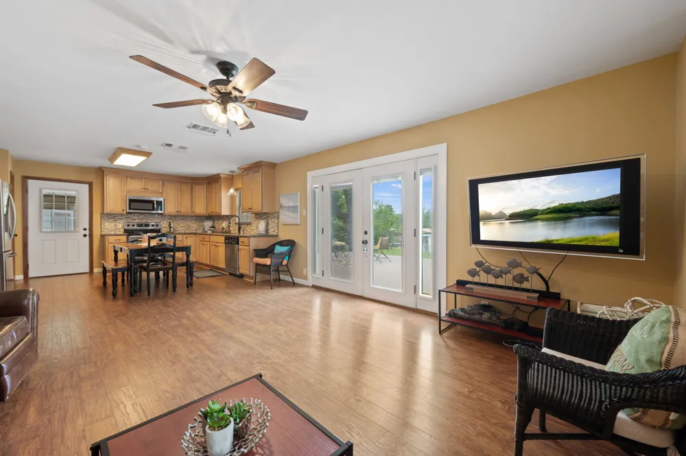 2350 Wisteria Drive Kingsland, TX 78639