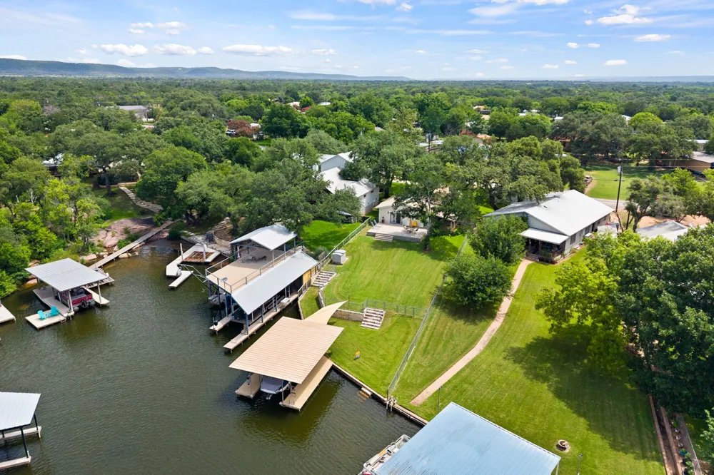 2350 Wisteria Drive Kingsland, TX 78639