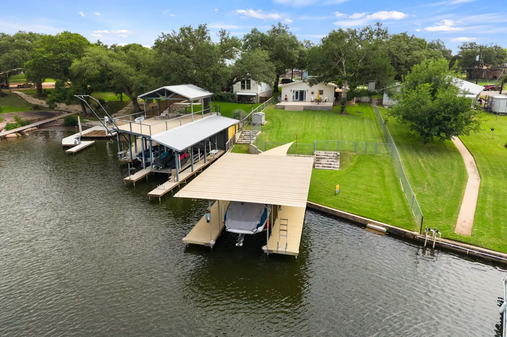 2350 Wisteria Drive Kingsland, TX 78639
