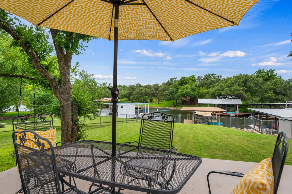 2350 Wisteria Drive Kingsland, TX 78639