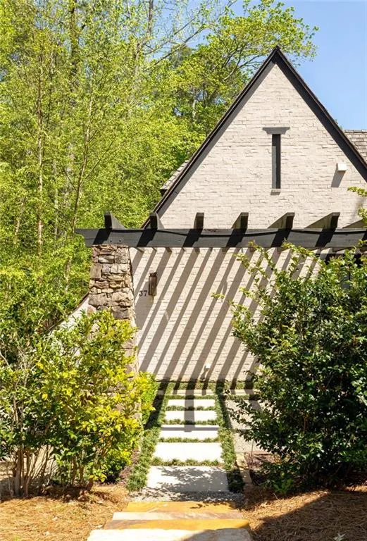 37 Swann Ridge Chattahoochee Hills, GA 30268