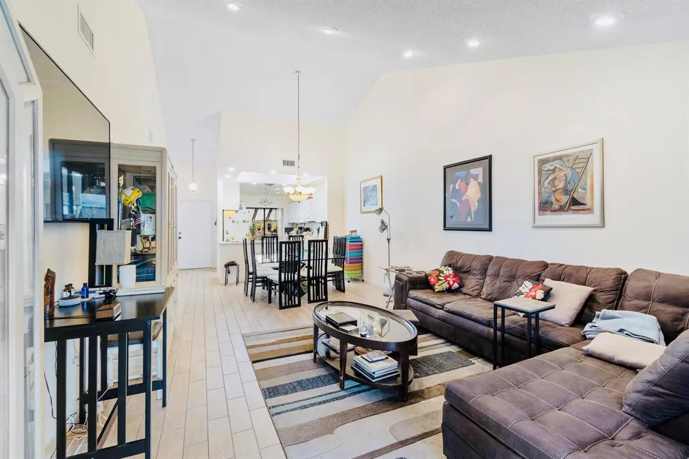10900 Waterberry Court Boca Raton, FL 33498