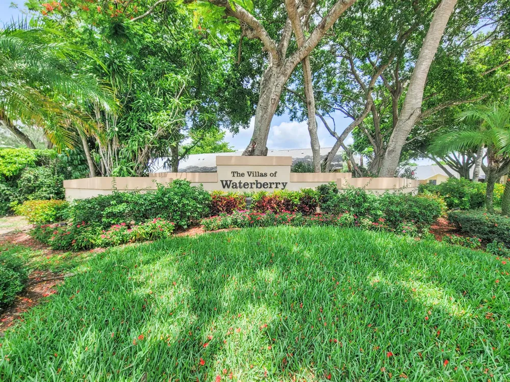 10900 Waterberry Court Boca Raton, FL 33498