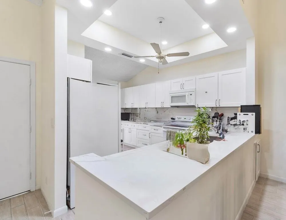 10900 Waterberry Court Boca Raton, FL 33498