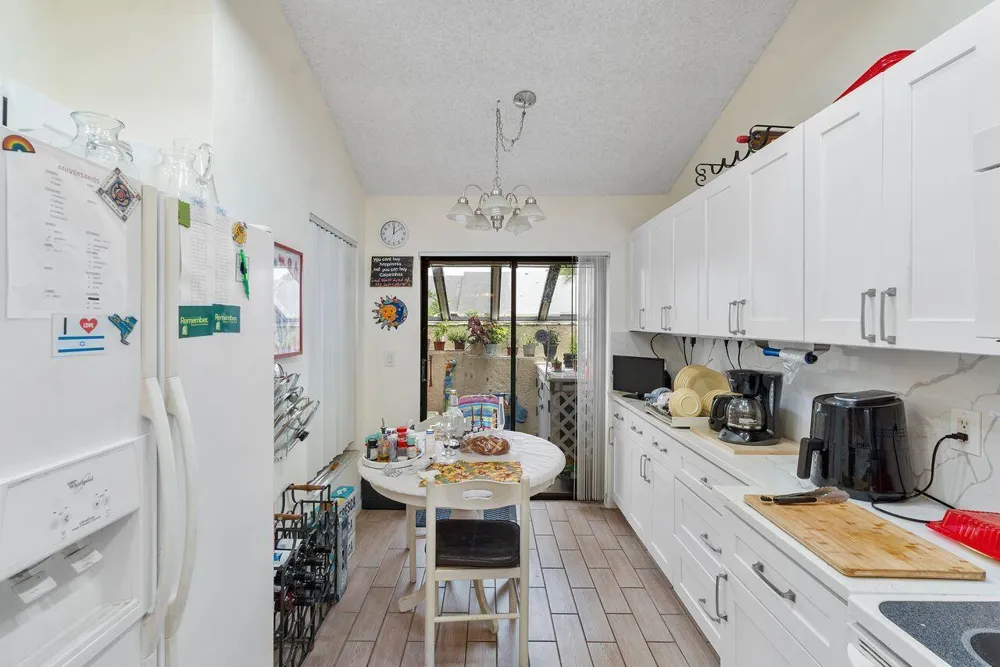 10900 Waterberry Court Boca Raton, FL 33498