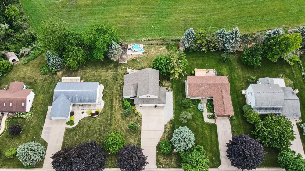 678 Apache Drive Fremont, MI 49412