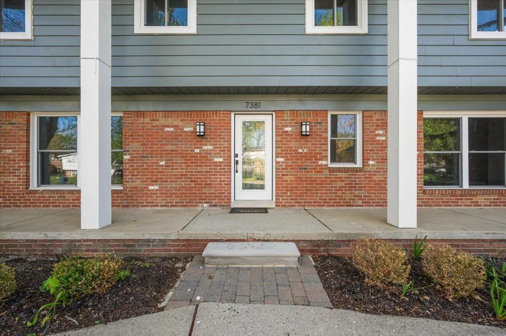 7381 Cathedral Drive Bloomfield Hills, MI 48301