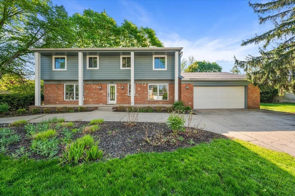 7381 Cathedral Drive Bloomfield Hills, MI 48301
