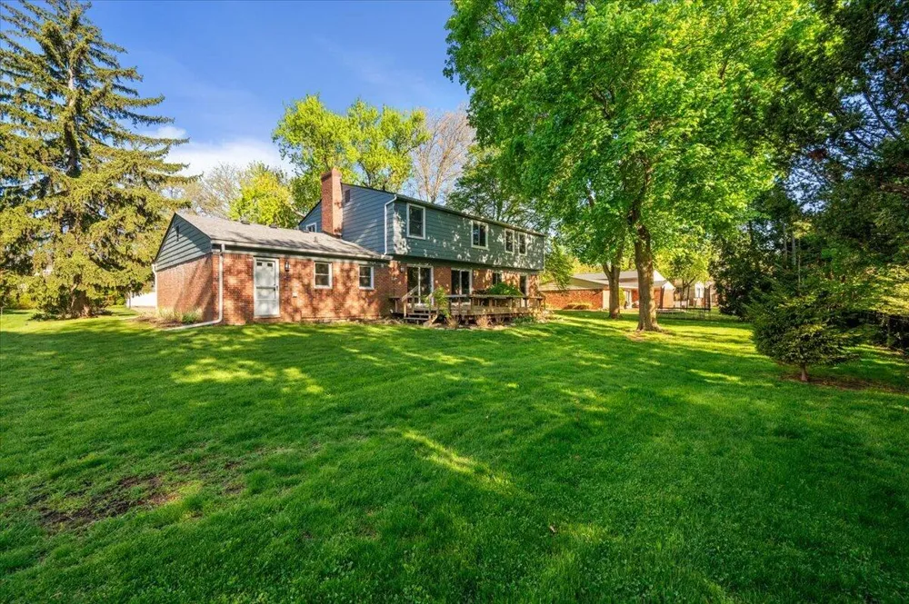 7381 Cathedral Drive Bloomfield Hills, MI 48301