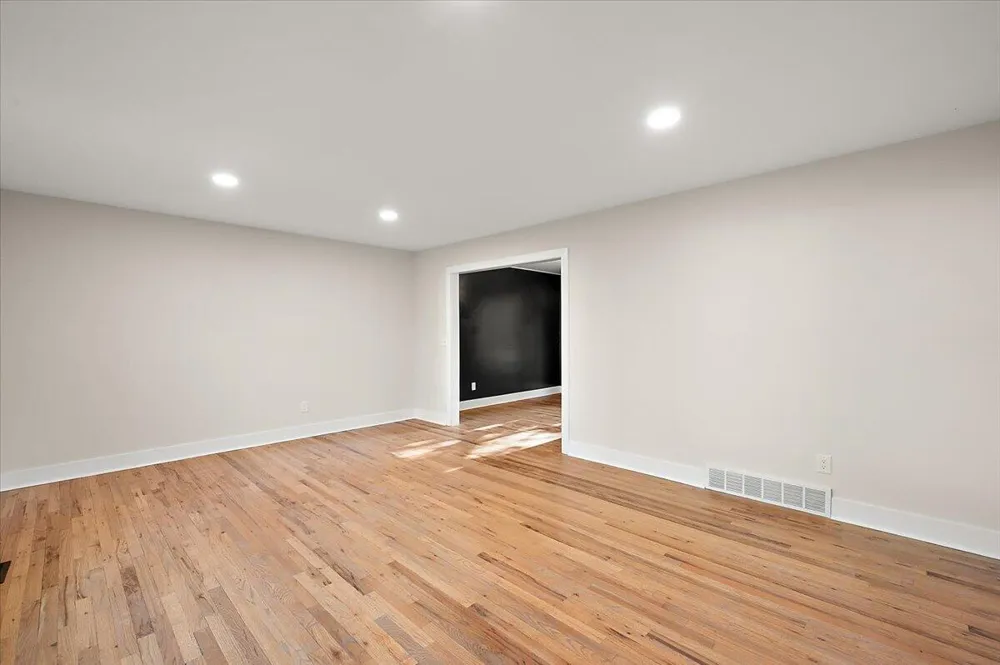 7381 Cathedral Drive Bloomfield Hills, MI 48301