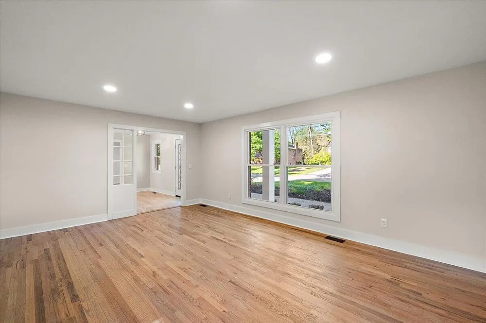 7381 Cathedral Drive Bloomfield Hills, MI 48301