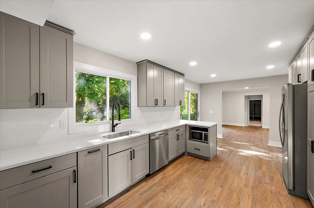 7381 Cathedral Drive Bloomfield Hills, MI 48301